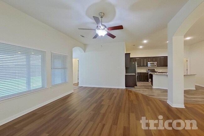 Building Photo - 1304 Meridian Dr