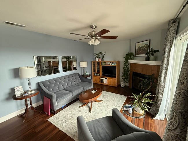 Photo - Hayward Condo 1 Bed/1 Bath Updated kitchen, lots of light and Bay views, dogs welcome