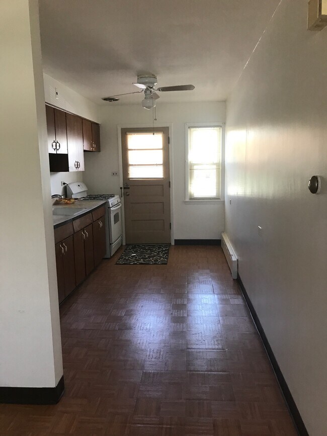 1203 Homestead Rd Unit D, La Grange Park, IL 60526 Apartments in La