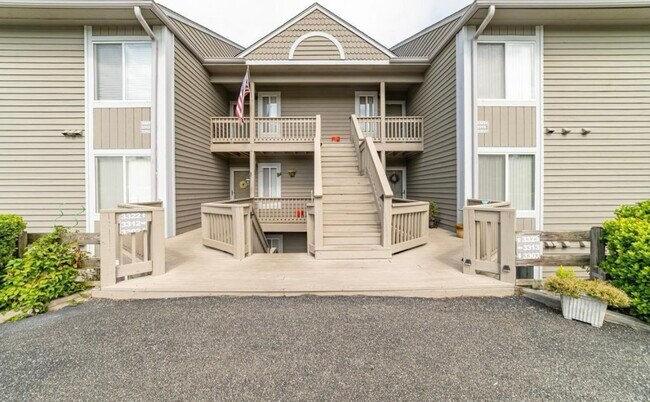 Building Photo - 3302 Spinnaker Pt