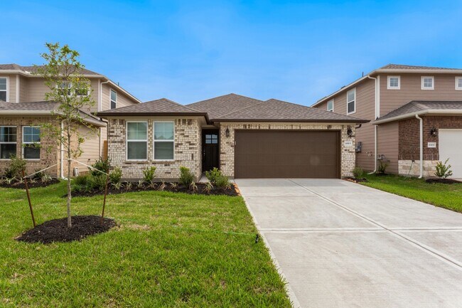 Building Photo - 6915 Lebec Dr