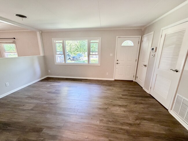 Building Photo - 581 Austin Smith Dr