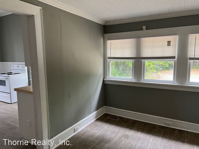 Building Photo - 3 br, 1 bath House - 703 Cokey Road