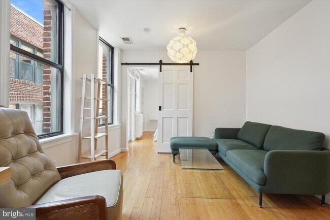 Foto del edificio - 1842 California St NW