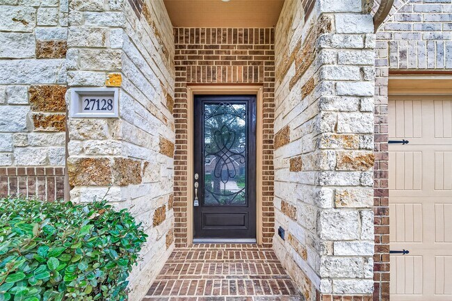 Building Photo - 27128 Allenby Park Dr
