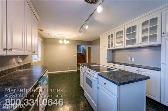 Foto del edificio - 902 Robin Hill Dr