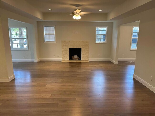 Foto del edificio - 340 Walton Blvd