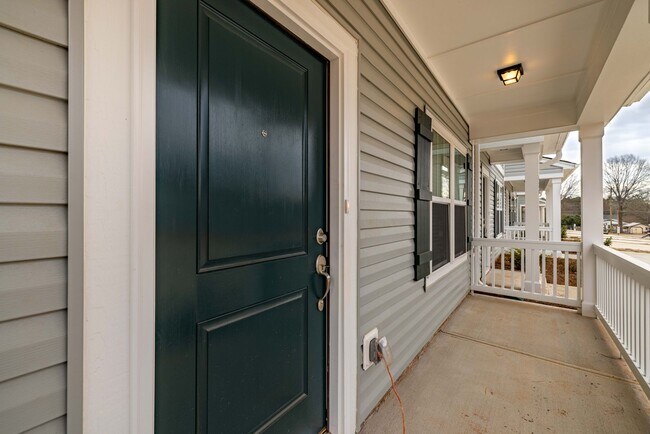 Foto del edificio - 3BD/2.5BTH TOWNHOME Just off of Jack Alexa...