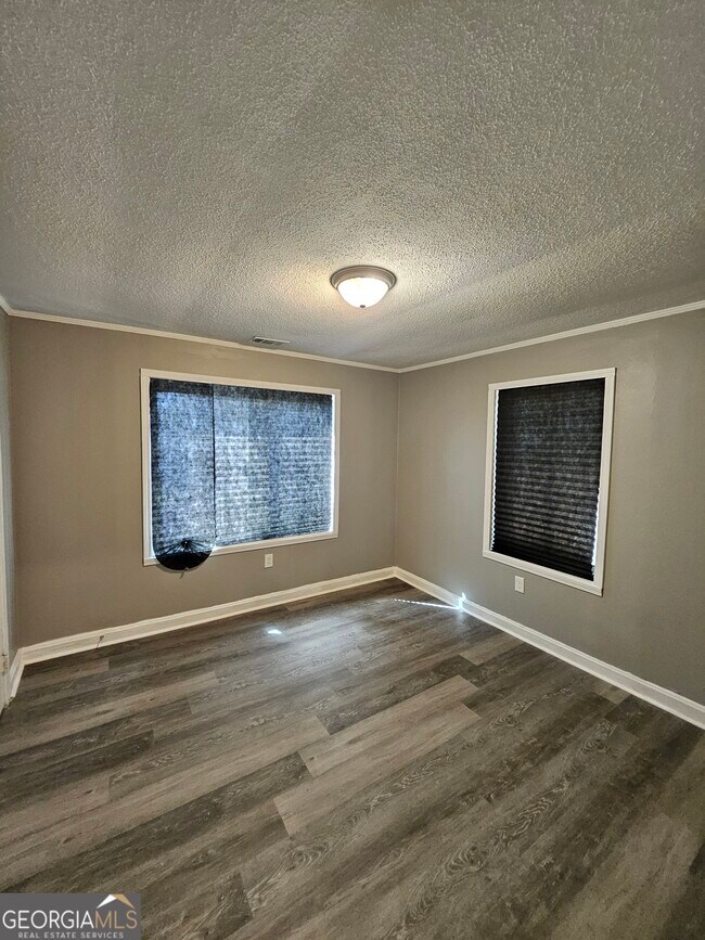 Building Photo - 521 Meriwether St