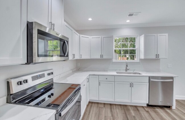 Building Photo - 2741 Ranger Dr