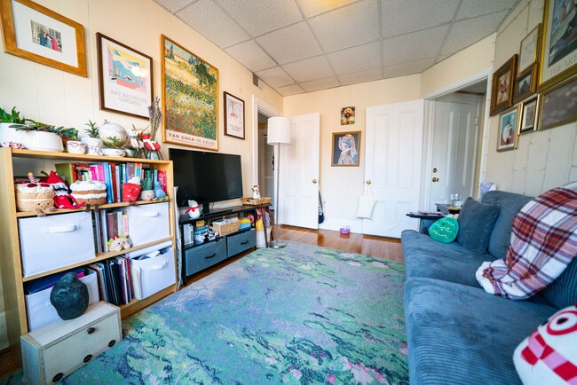 Building Photo - 826 Huntington Ave