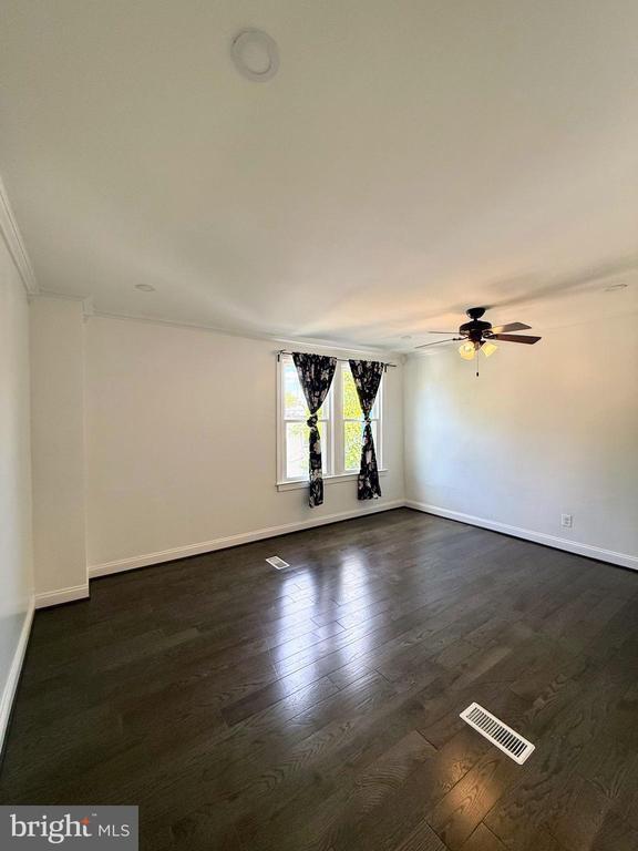 Foto del edificio - 1714 E St NE