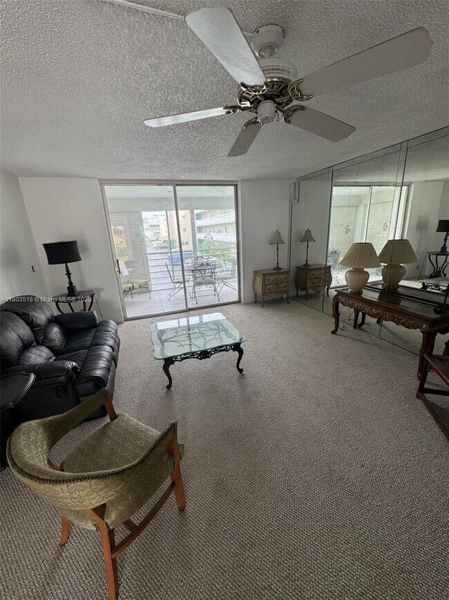 Foto del edificio - 415 SE 11th Terrace