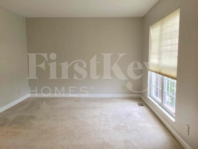 Foto del edificio - 8560 Elmcreek Ct