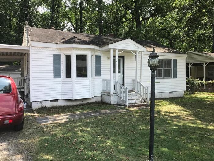 Primary Photo - Cute Cottage
