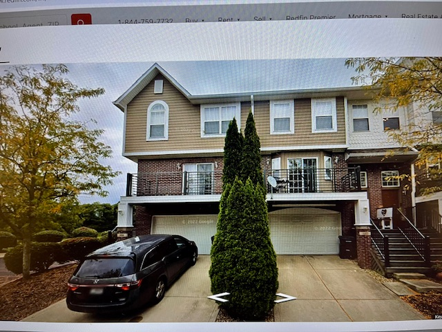 Building Photo - 1459 Oakhill Dr