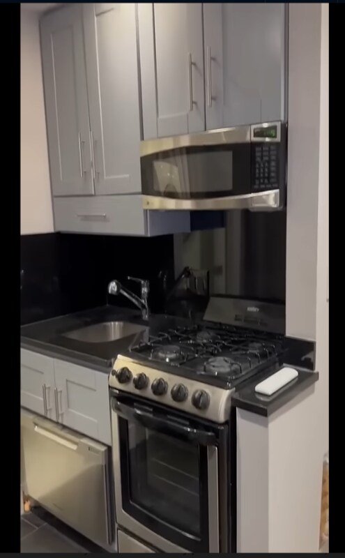 Foto del edificio - W. 53rd St, 9th Ave