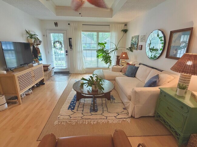 Foto del edificio - 1614 Chadwick Ln