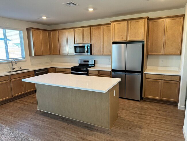 Foto del edificio - Brand New Solar Home in Morgan Knolls!