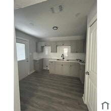 Building Photo - 3431 Rosedale St