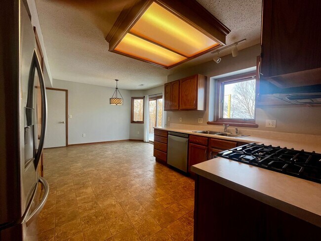 Foto del edificio - Home for Rent by Capital Property Management