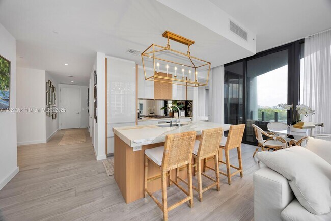 Foto del edificio - 2831 S Bayshore Dr