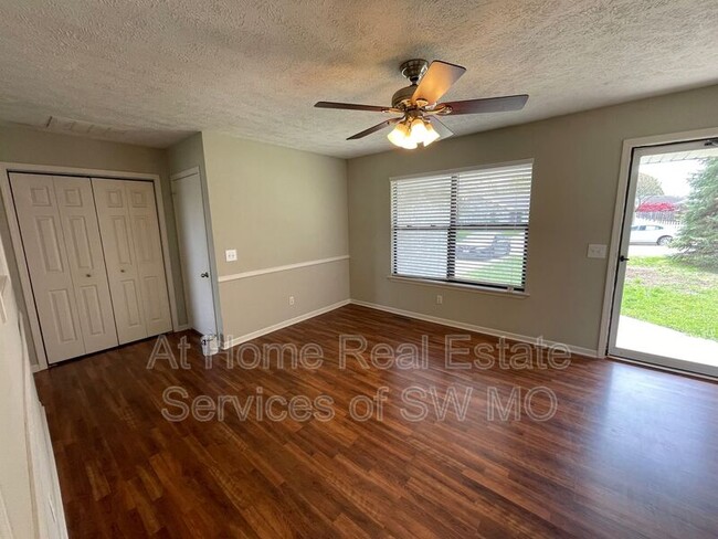 Foto del edificio - 609 E Sunset Ave