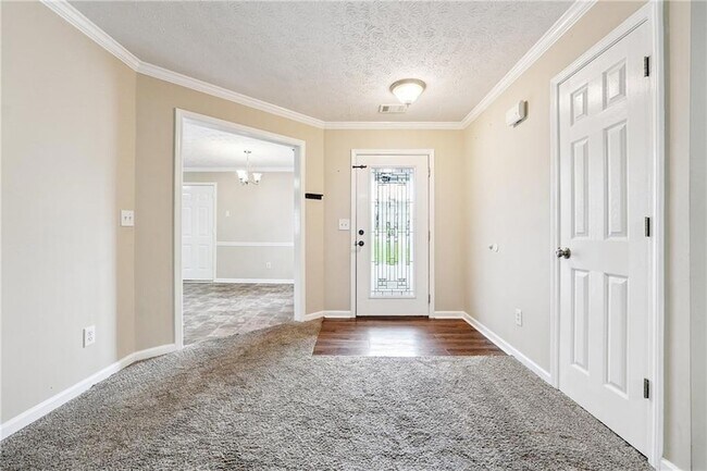 Building Photo - 1425 Shamrock Hill Cir