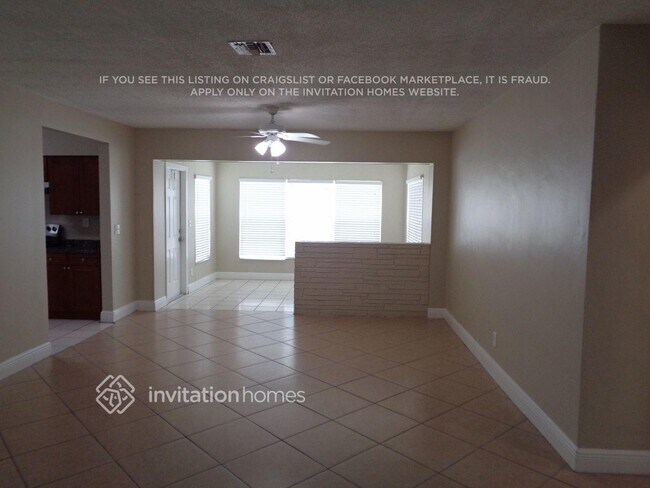 Foto del edificio - 2858 SW 4th Ct