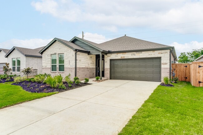 Building Photo - 16523 Mesquite Fld Dr
