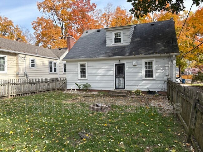 Building Photo - 5946 Haverford Ave