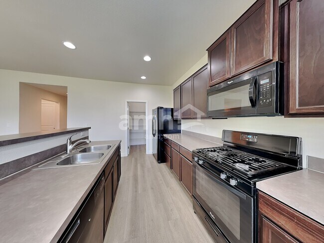 Foto del edificio - 348 Lolo Trail Ave