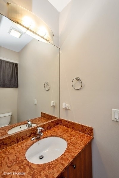 Foto del edificio - 1458 N Artesian Ave