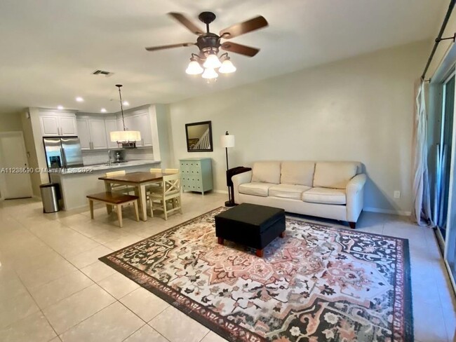 Foto del edificio - 237 SW 122nd Ave