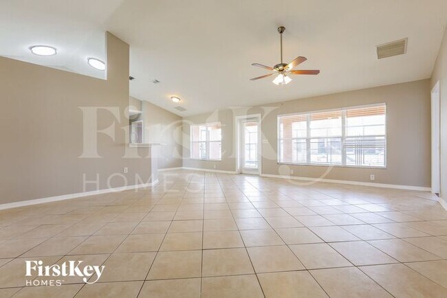 Foto del edificio - 3811 Trenton Ln