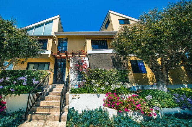 Foto del edificio - 2519 4th St