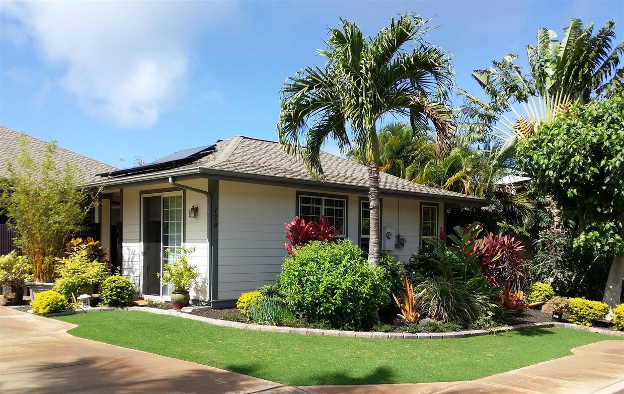 Separate cottage structure on lot with owner home. Front bushes are a bit taller now to provide even more screening. - 170 Kuli Puu St