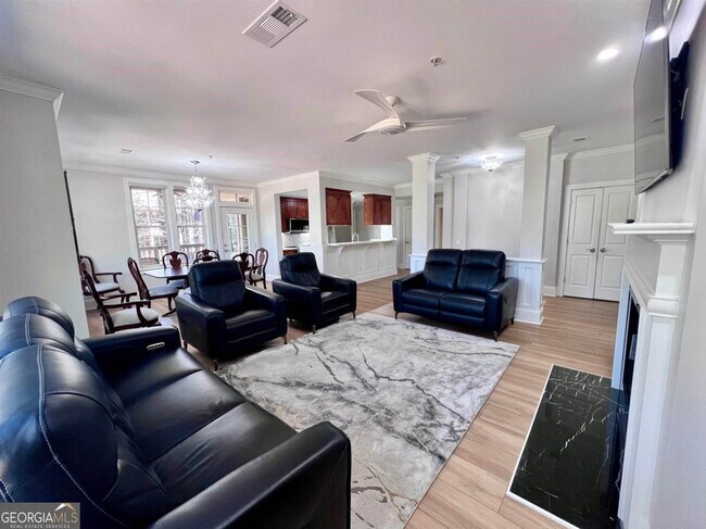 Foto del edificio - 1040 Creekside