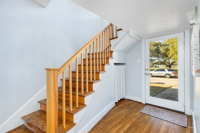 Foto del edificio - 3615 Murworth Dr