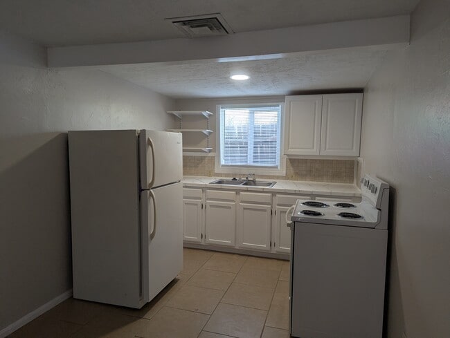 Foto del edificio - 1646 N Columbus Blvd