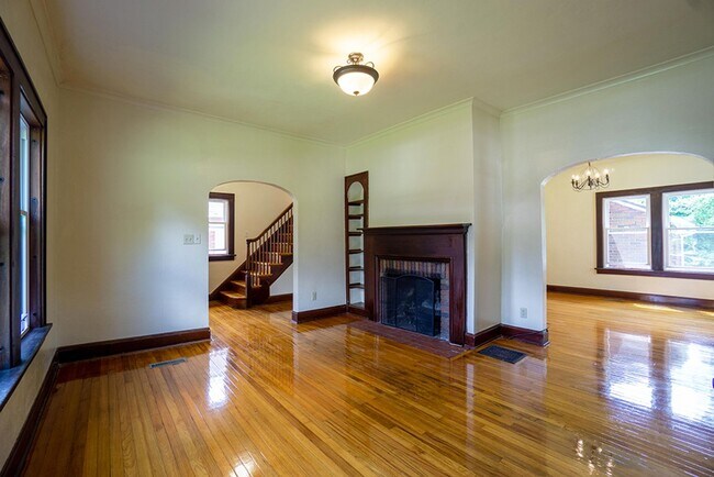 Foto del edificio - 128 Claire Rd