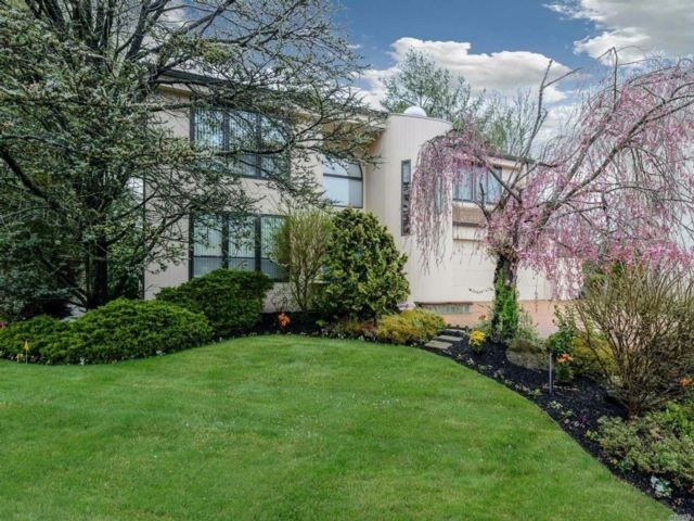 Foto principal - 5 Radcliffe Ct