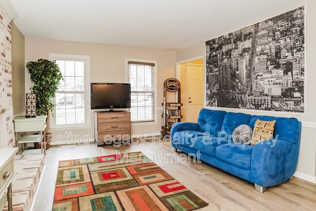 Foto del edificio - 2501 Wood Valley Rd
