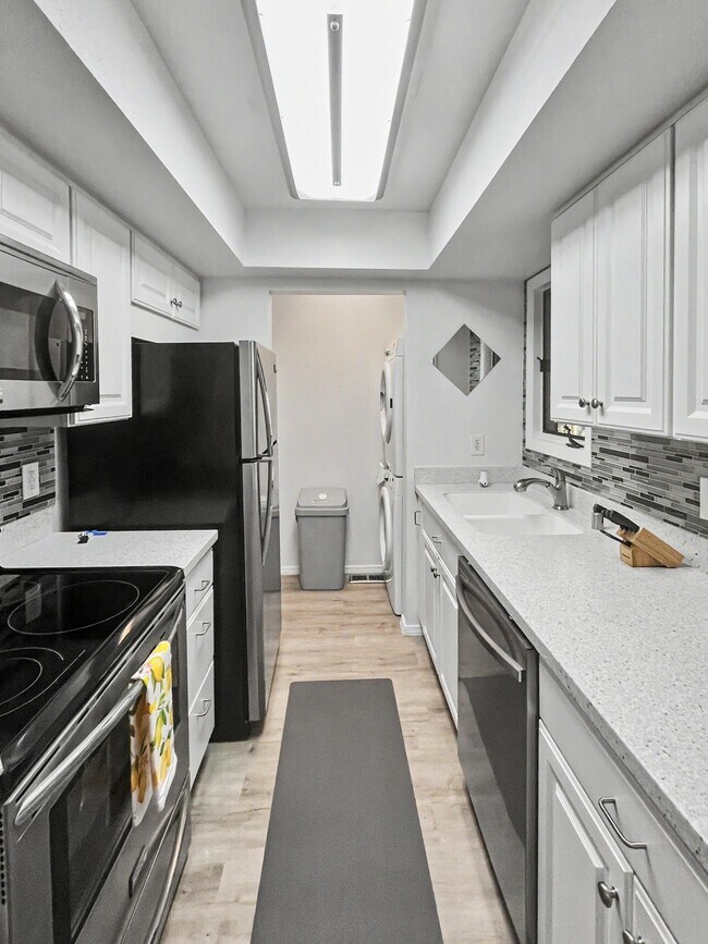 Foto del edificio - 7538 Foxridge Cir