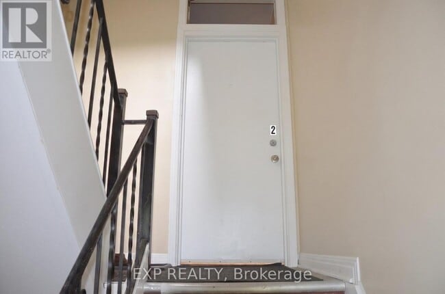 Building Photo - 42 Lavergne St