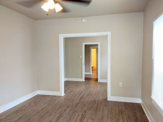 Foto del edificio - COMING SOON! 1 Bedroom / 1 Bath Home Near ...