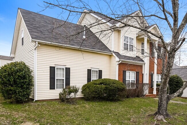 Building Photo - 10125 Faires Farm Rd
