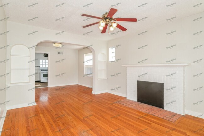 Foto del edificio - 1306 Sheridan Dr