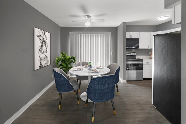 Foto del edificio - Lakeside Studio Apartments
