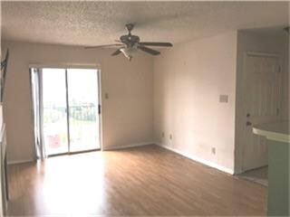 Primary Photo - 2121 Hepburn St